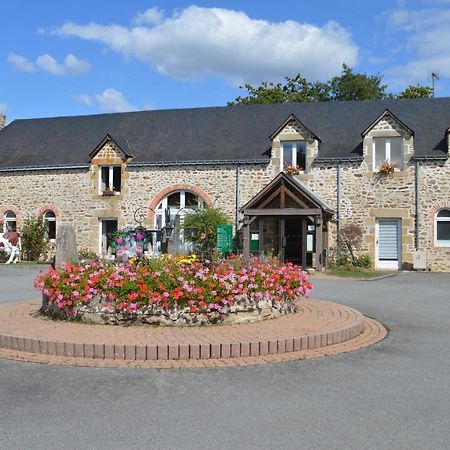 Au Relais Du Gue De Selle Hotel Mézangers Exterior foto