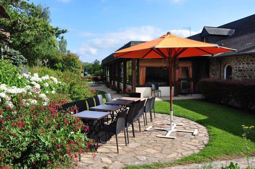 Au Relais Du Gue De Selle Hotel Mézangers Exterior foto