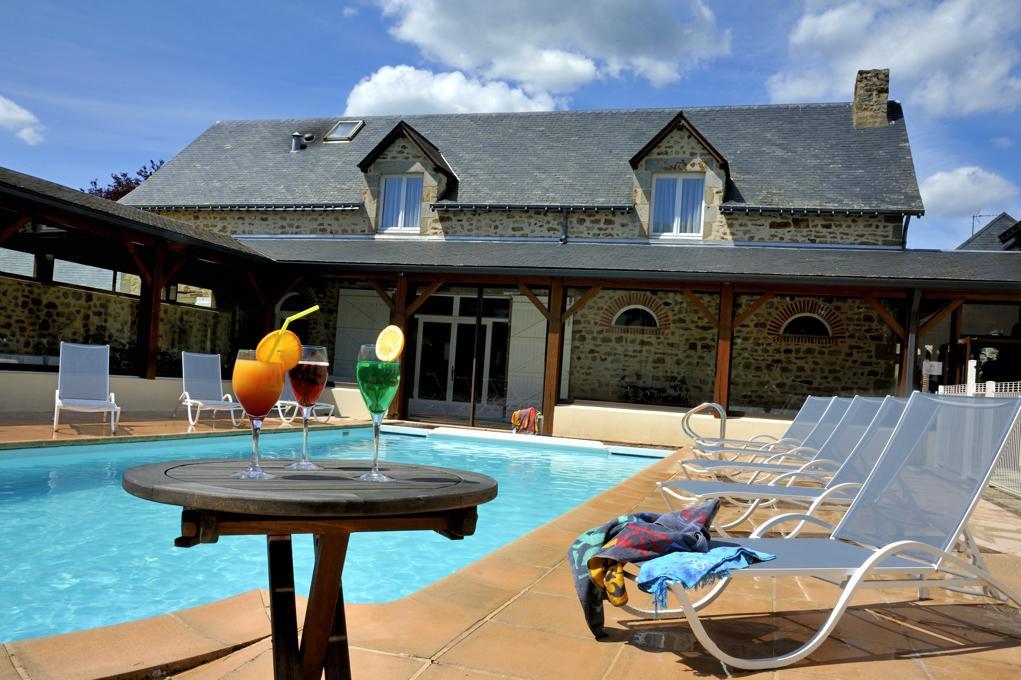 Au Relais Du Gue De Selle Hotel Mézangers Exterior foto